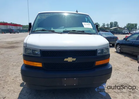 2021 Chevrolet Express Cargo Rwd 2500 Regular Wheelbase Wt from USA, damaged, VIN 1GCWGAFP7M1240646